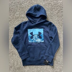 Youth Medium Under Armour Sweatshirt (NWT)